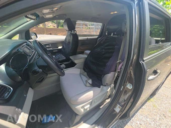 2016 Kia Sedona LX 120.5" WB – miniatura 6