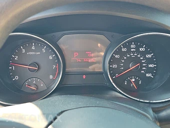 2016 Kia Sedona LX 120.5" WB - miniatura 12