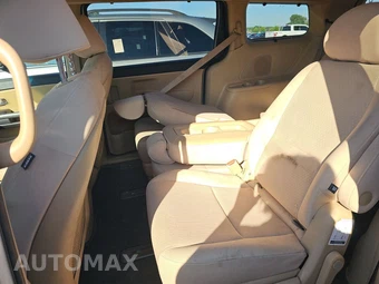 2016 Kia Sedona LX 120.5" WB - miniatura 13