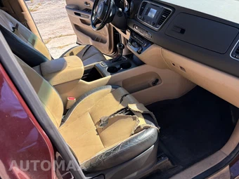 2016 Kia Sedona LX 120.5" WB - miniatura 11