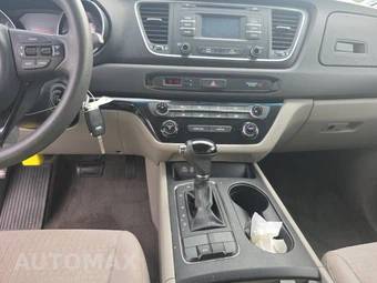 2016 Kia Sedona LX 120.5" WB - miniatura 11