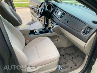 2016 Kia Sedona LX 120.5" WB - miniatura 11