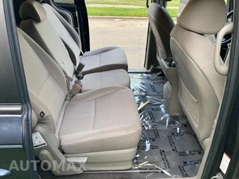 2016 Kia Sedona LX 120.5" WB - miniatura 12