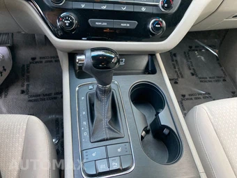2016 Kia Sedona LX 120.5" WB - miniatura 18