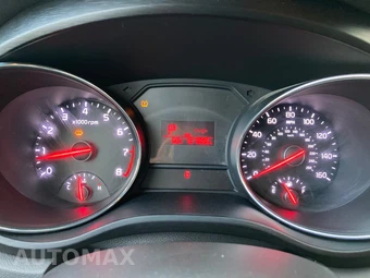 2016 Kia Sedona LX 120.5" WB - miniatura 20