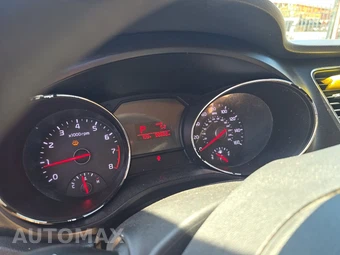 2016 Kia Sedona LX 120.5" WB – miniatura 12