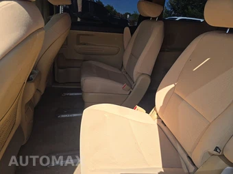 2016 Kia Sedona LX 120.5" WB – miniatura 13