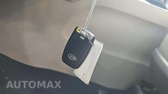 2016 Kia Sedona SX 120.5" WB – miniatura 21