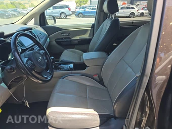 2016 Kia Sedona SX 120.5" WB – miniatura 7