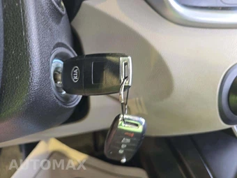2016 Kia Sorento LX – miniatura 8