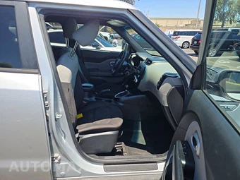 2016 Kia Soul - miniatura 8