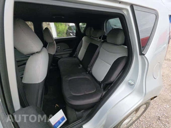 2016 Kia Soul - miniatura 13