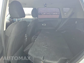 2016 Kia Soul – miniatura 13
