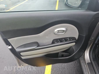 2016 Kia Soul – miniatura 9