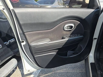 2016 Kia Soul – miniatura 9