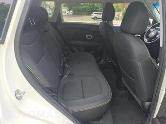 2016 Kia Soul + – miniatura 13