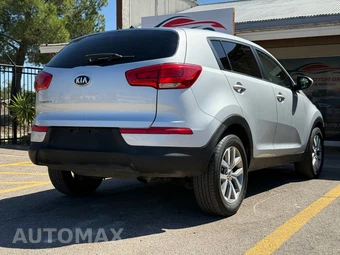 2016 Kia Sportage LX - miniatura 8