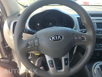 2016 Kia Sportage LX – miniatura 10