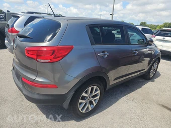 2016 Kia Sportage LX – miniatura 4