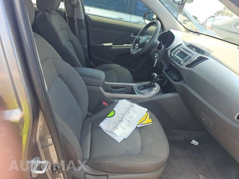 2016 Kia Sportage LX – miniatura 8