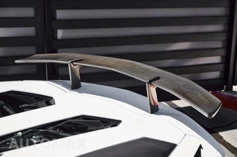 2016 Lamborghini Aventador – miniatura 12