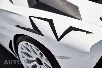 2016 Lamborghini Aventador – miniatura 13