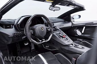 2016 Lamborghini Aventador – miniatura 2