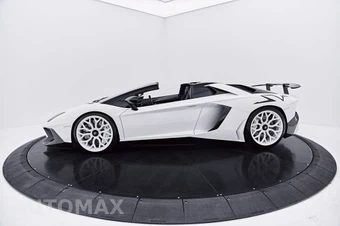 2016 Lamborghini Aventador – miniatura 29