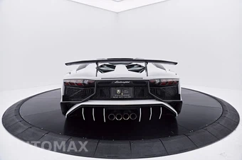 2016 Lamborghini Aventador – miniatura 31