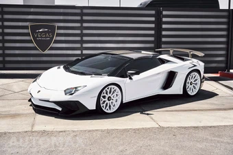 2016 Lamborghini Aventador – miniatura 7