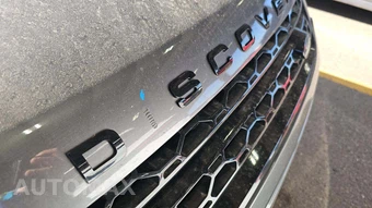 2016 Land Rover Discovery Sport HSE – miniatura 39