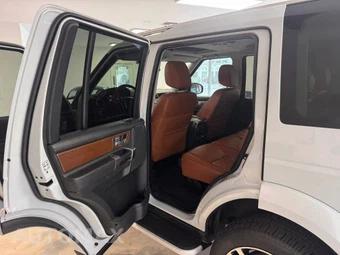 2016 Land Rover LR4 HSE LUX Landmark Edition - miniatura 11