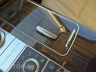 2016 Land Rover Range Rover HSE - miniatura 8