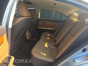 2016 Lexus ES 300h – miniatura 13