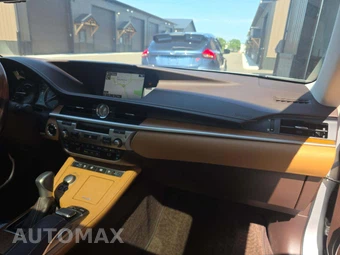 2016 Lexus ES 300h – miniatura 19