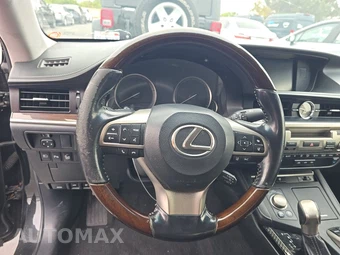 2016 Lexus ES 300h – miniatura 10