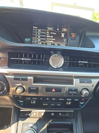 2016 Lexus ES 350 - miniatura 10