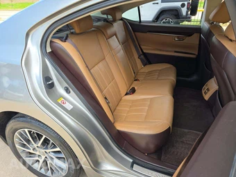 2016 Lexus ES 350 – miniatura 16