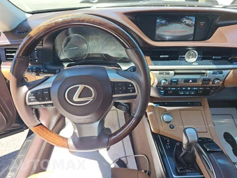 2016 Lexus ES 350 – miniatura 10