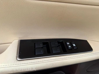 2016 Lexus ES 350 - miniatura 13