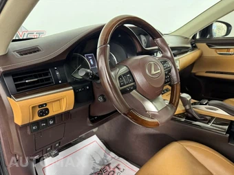 2016 Lexus ES 350 - miniatura 10