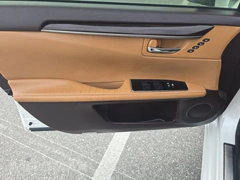 2016 Lexus ES 350 - miniatura 9