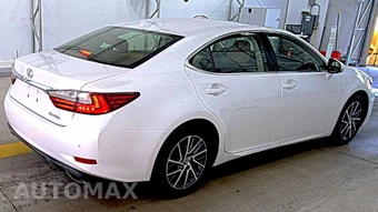 2016 Lexus ES 350 – miniatura 4