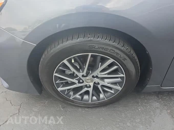 2016 Lexus ES 350 – miniatura 8