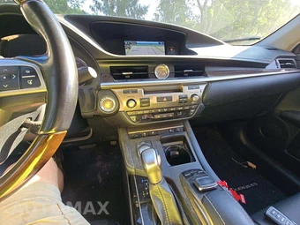 2016 Lexus ES 350 – miniatura 10