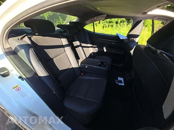 2016 Lexus ES 350 – miniatura 16