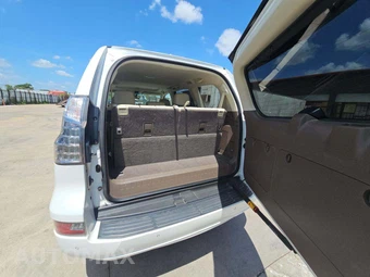 2016 Lexus GX 460 – miniatura 12