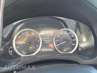 2016 Lexus IS 200t – miniatura 9