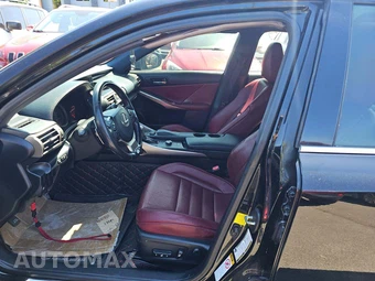 2016 Lexus IS 200t – miniatura 6