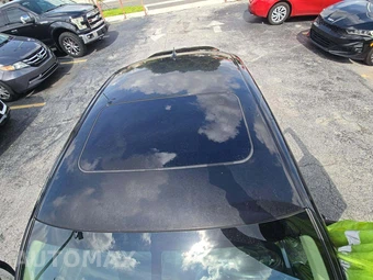 2016 Lexus IS 200t – miniatura 9